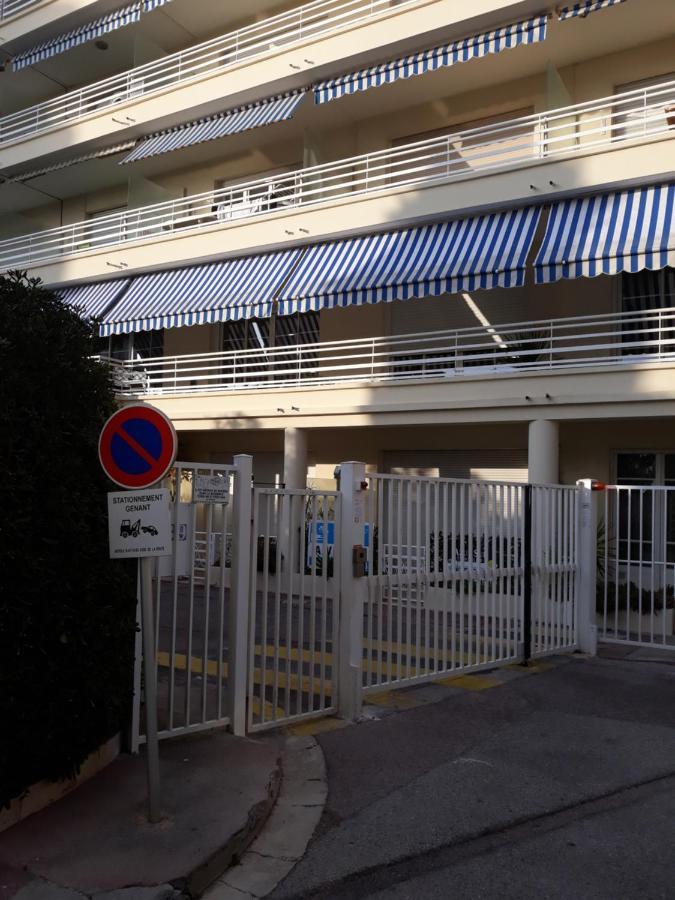 Le Palais Du Tropique Appartement Vue Mer 5E Etage Avec Ascenseur Juan-les-Pins Bagian luar foto